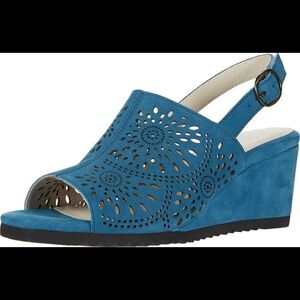 David Tate Smashing Denim Nubuck Square Toe Wedge Sandals Size 9.5 WW Extra Wide